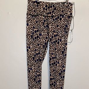 Victoria Sport Leopard print leggings(full length)
